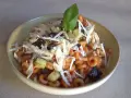 Pasta con melanzane e ricotta salata, un'ottima idea per cosa mangiare a Catania.