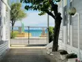 Villetta a schiera con vista mare, ideale per una vacanza al **camping Smeraldo Senigallia**.