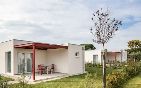 Vada Village: recensioni positive per queste moderne villette con patio e giardino curato.