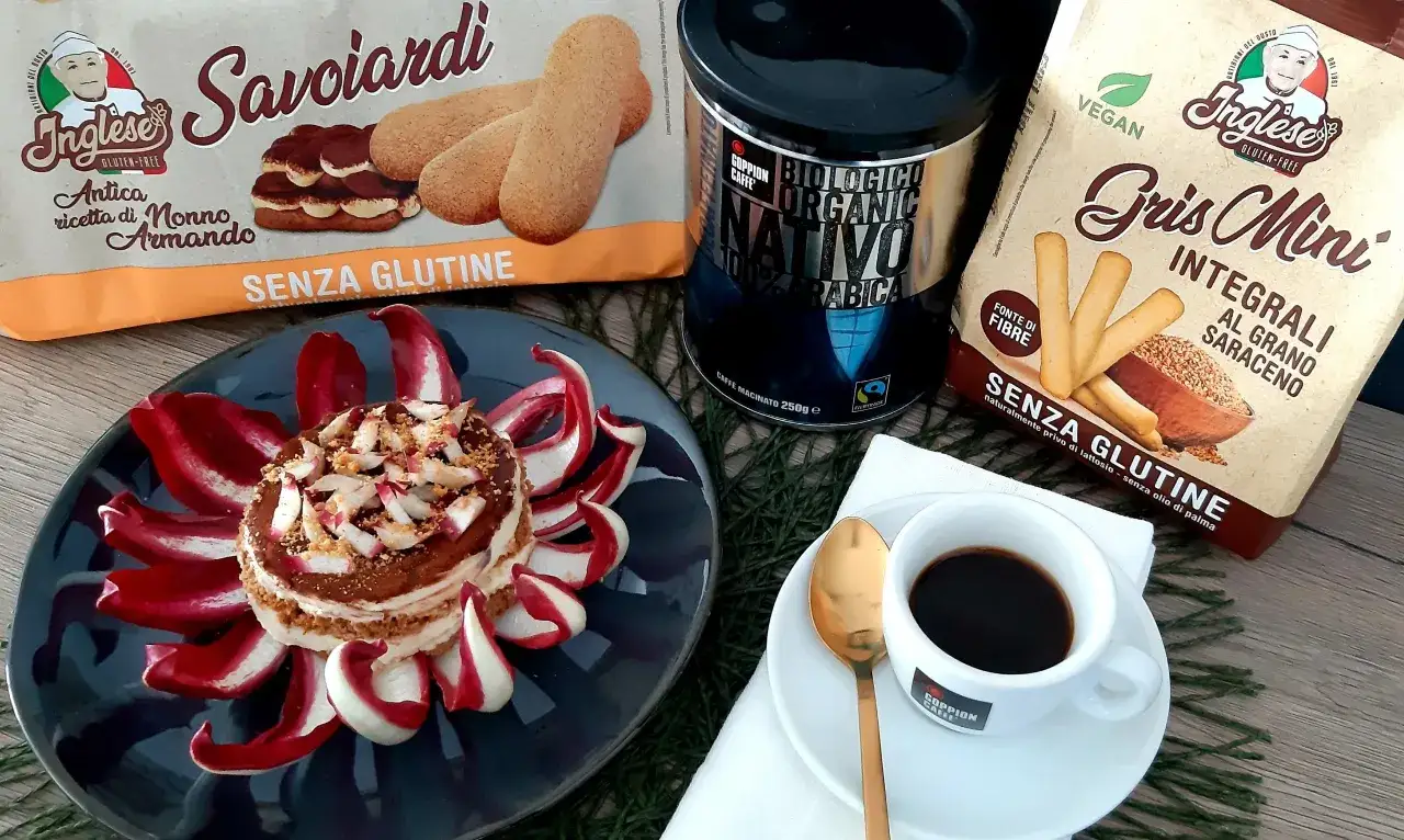 Dolce senza glutine con savoiardi e caff&egrave;, perfetto per scoprire cosa mangiare a Treviso.